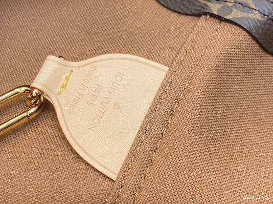 WIS VUITTON Atlantis LOUIS GM 0204